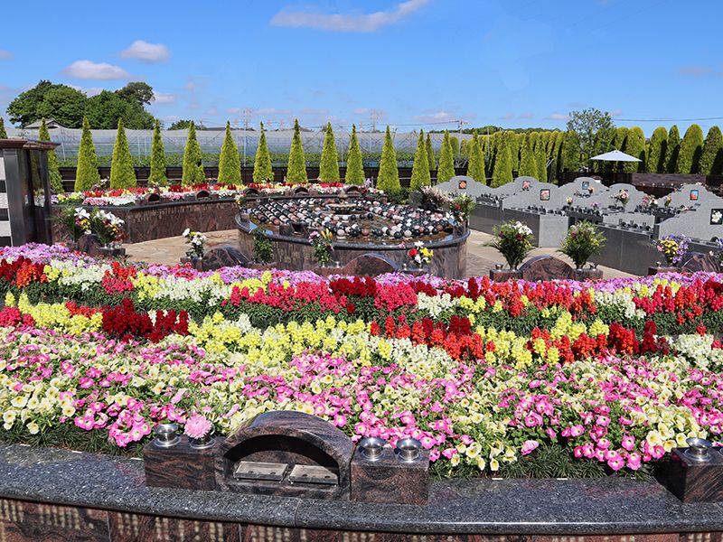 ガーデニング式永代供養墓「花の区」