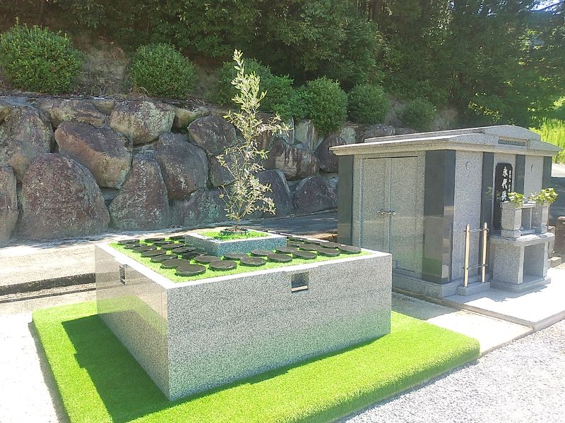 欽明路霊園