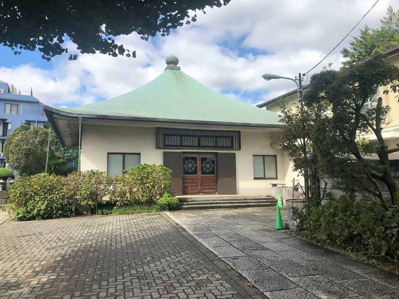 新宿・若松墓地 光照墓苑